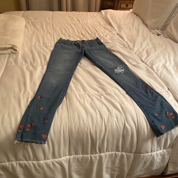JEANS - Picture 1 of 3